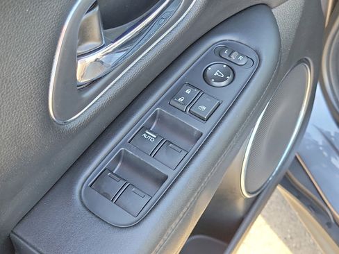 Used 2016 Honda HR-V EX-L image 14
