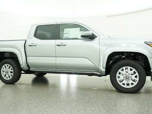 New 2026 Toyota Tacoma SR5 RWD image 28