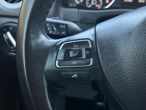 Used 2017 Volkswagen Tiguan Limited w/ Premium Package image 17