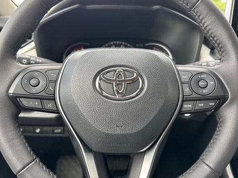 Certified 2025 Toyota RAV4 XLE w/ Convenience Package AWD/4WD image 35