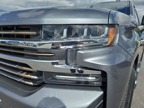 Used 2019 Chevrolet Silverado 1500 High Country w/ Technology Package AWD/4WD image 6
