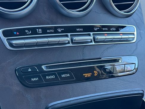 Used 2019 Mercedes-Benz GLC 300 4MATIC image 20