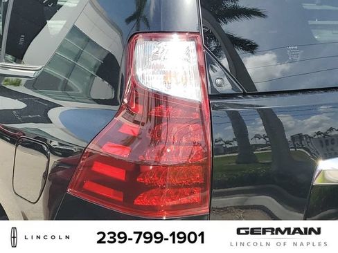 Used 2021 Lexus GX 460 Premium AWD/4WD image 15