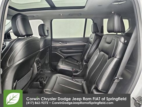 Used 2023 Jeep Grand Cherokee L Limited image 30