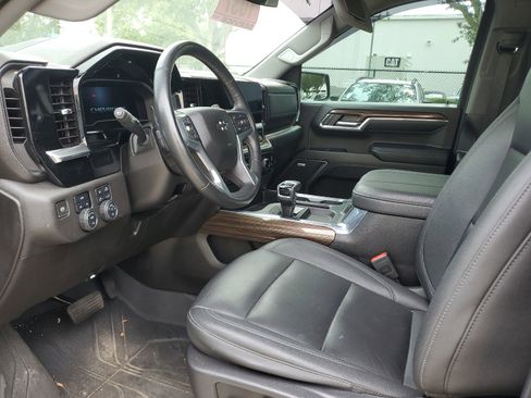Used 2024 Chevrolet Silverado 1500 RST w/ Convenience Package II AWD/4WD image 17