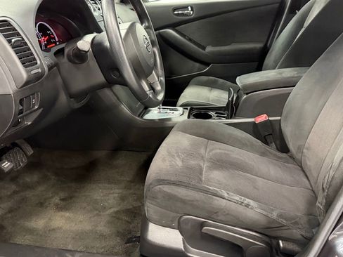 Used 2010 Nissan Altima 2.5 S image 9