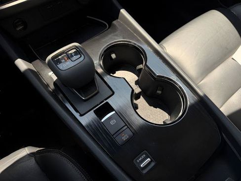 Certified 2024 Nissan Rogue SL FWD image 30