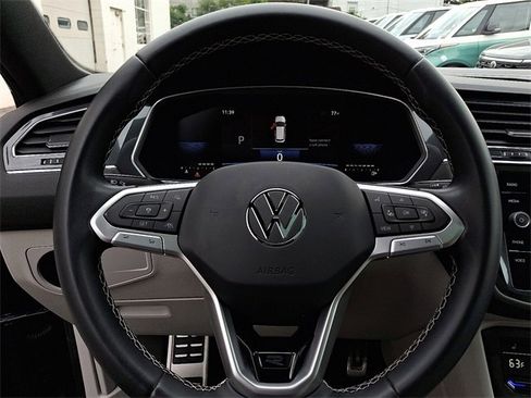 Certified 2023 Volkswagen Tiguan SE R-Line image 20