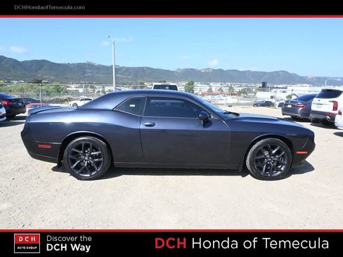 Used 2019 Dodge Challenger SXT w/ Plus Package RWD image 5