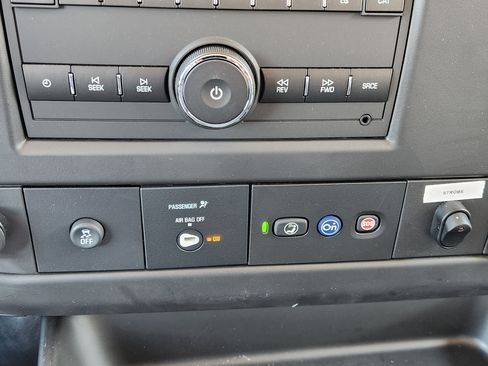 New 2025 Chevrolet Express 3500 w/ Power Convenience Package image 19