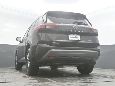 Used 2023 Nissan Rogue S image 28