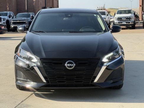 Used 2023 Nissan Altima 2.5 SV FWD image 6