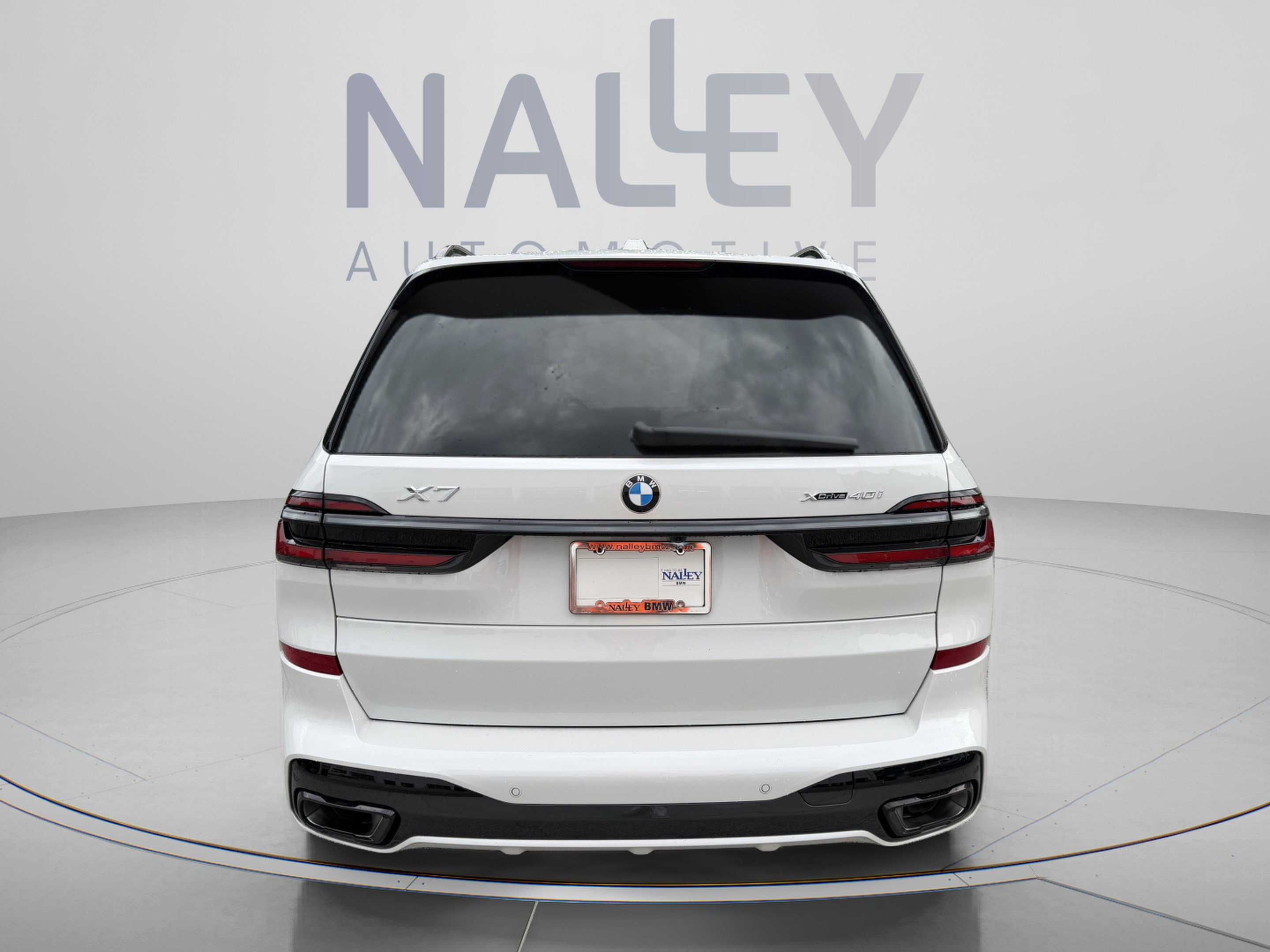 Used 2027 BMW X7 xDrive40i w/ M Sport Package AWD/4WD image 3