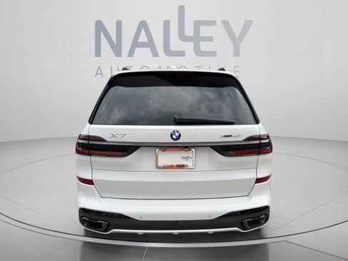 Used 2027 BMW X7 xDrive40i w/ M Sport Package AWD/4WD image 3