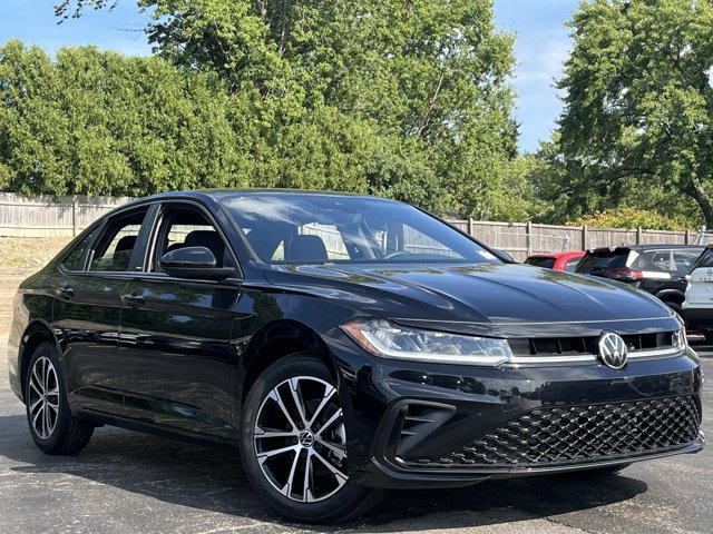 New 2026 Volkswagen Jetta Sport FWD image 2