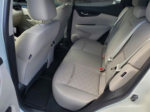 Certified 2022 Nissan Rogue Sport SV image 13