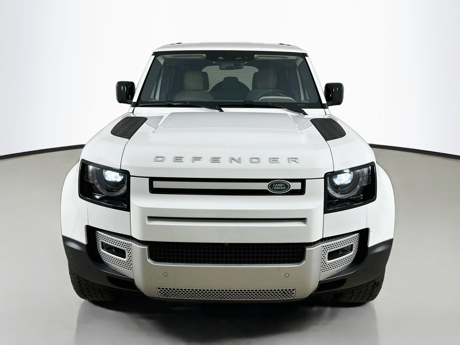 Used 2020 Land Rover Defender 110 SE AWD/4WD image 2