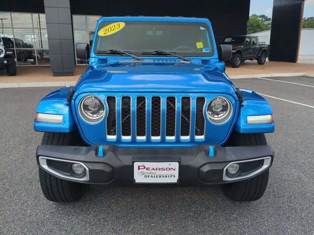 Used 2023 Jeep Wrangler Unlimited Sahara w/ Cold Weather Group AWD/4WD image 9