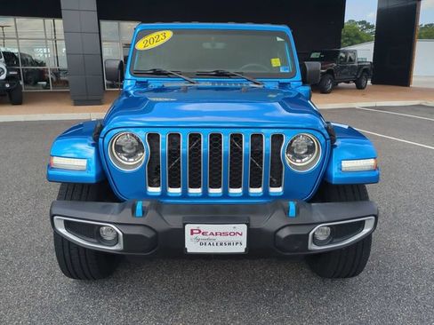 Used 2023 Jeep Wrangler Unlimited Sahara w/ Cold Weather Group AWD/4WD image 9