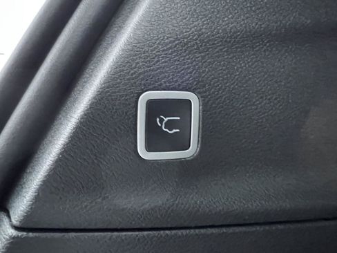 New 2026 Chrysler Pacifica Select image 51