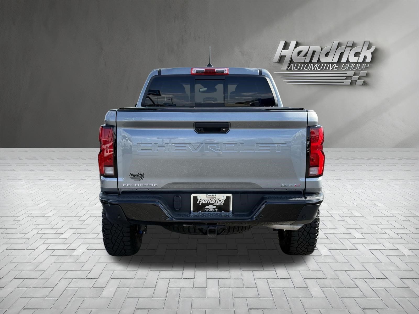 Used 2025 Chevrolet Colorado ZR2 w/ Technology Package AWD/4WD image 9