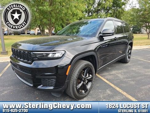 Used 2022 Jeep Grand Cherokee L Laredo image 1