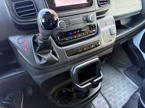 Used 2025 RAM ProMaster 2500 w/ Convenience Group FWD image 23