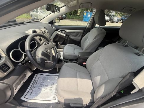 Used 2009 Toyota Matrix FWD image 8