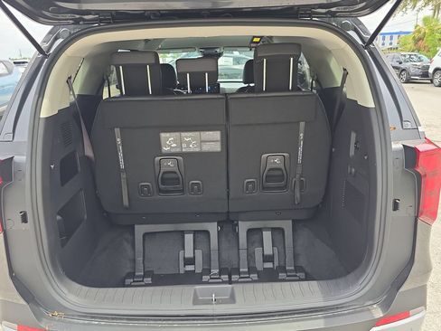 New 2027 Kia Carnival FWD image 10