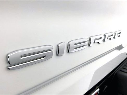 Used 2022 GMC Sierra 2500 AT4 image 31