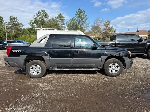 Used 2003 Chevrolet Avalanche 4x4 w/ Suspension Package, Off-Road image 11