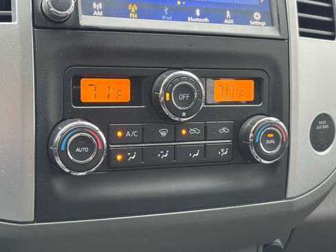 Used 2021 Nissan Frontier SV w/ Midnight Edition Floor Mats RWD image 16