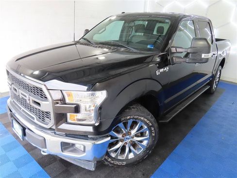 Used 2017 Ford F150 XLT w/ Equipment Group 302A Luxury AWD/4WD image 4