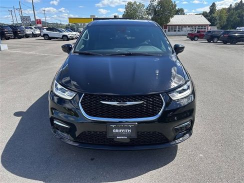 New 2026 Chrysler Pacifica Select image 8