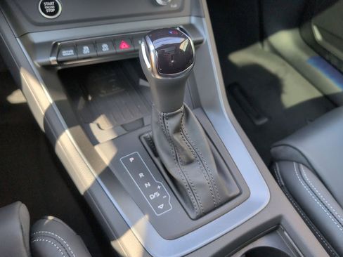 New 2025 Audi Q3 2.0T Premium image 16