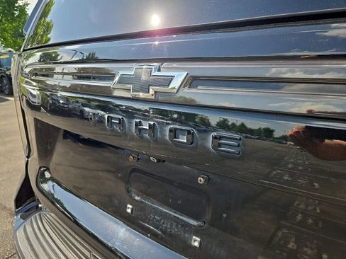 Used 2022 Chevrolet Tahoe Z71 w/ Z71 Off-Road Package AWD/4WD image 12