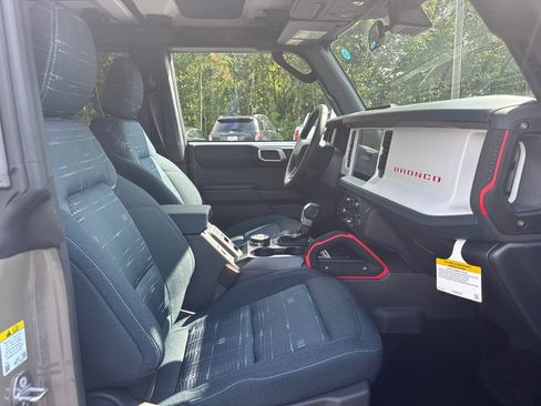 New 2026 Ford Bronco Heritage Edition AWD/4WD image 12