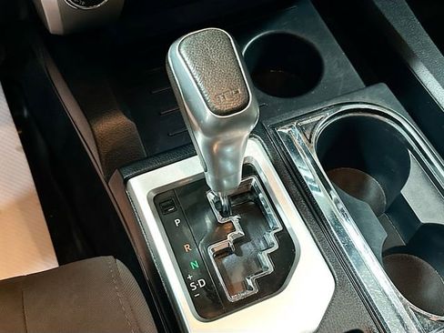 Used 2017 Toyota Tundra SR5 image 17