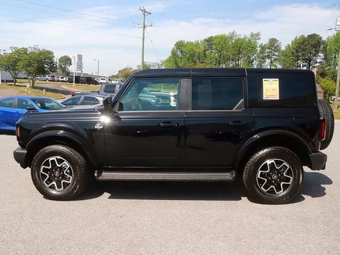 Used 2025 Ford Bronco Outer Banks AWD/4WD image 4