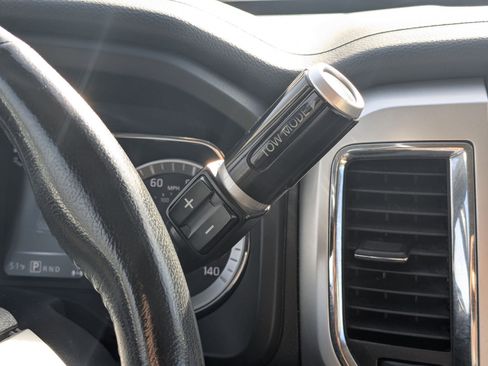 Used 2016 Nissan Titan SV image 26