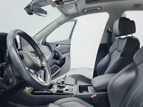 Used 2021 Audi Q5 Prestige w/ Prestige Package image 45