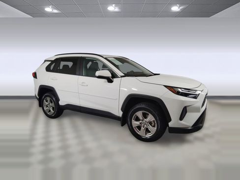 Used 2022 Toyota RAV4 XLE image 6