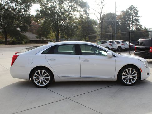 Used 2016 Cadillac XTS Luxury image 23