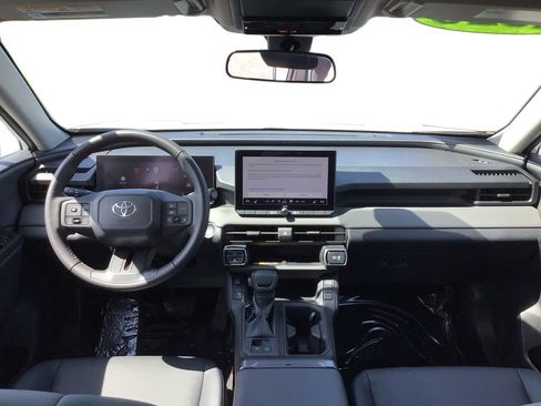 Used 2026 Toyota RAV4 XLE Premium FWD image 22