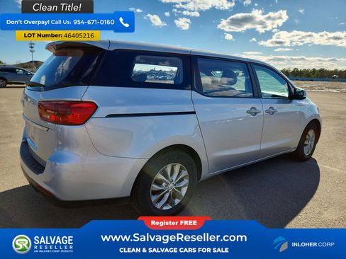 Used 2019 Kia Sedona L image 4