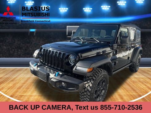 Used 2023 Jeep Wrangler Unlimited w/ Cold Weather Group image 9