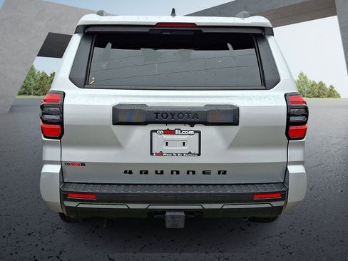 Certified 2025 Toyota 4Runner SR5 image 5