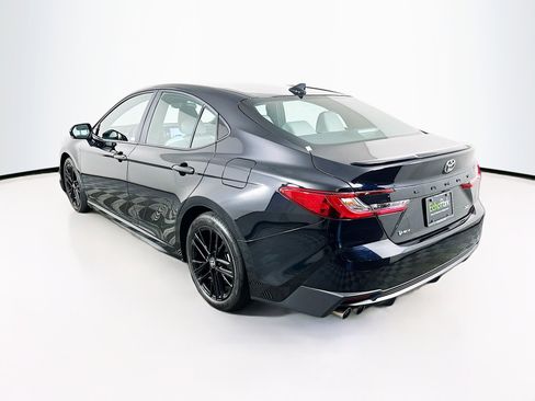 Used 2026 Toyota Camry SE FWD image 5