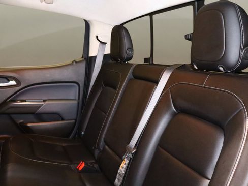 Used 2022 Chevrolet Colorado Z71 w/ Z71 Midnight Edition image 16