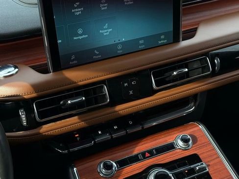 Used 2023 Lincoln Aviator Reserve w/ Jet Package image 30